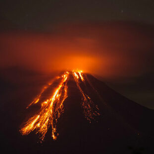 Volcán de Fuego XL